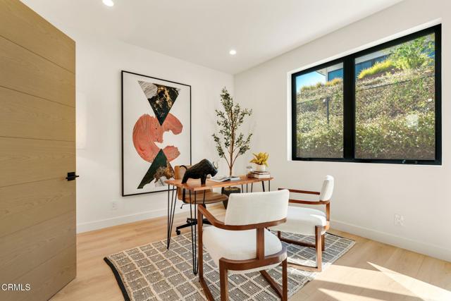 708 Skyview Terrace, Ventura CA: https://media.crmls.org/mediaz/d403f03d-407c-4c6f-a6af-22359622ed70.jpg