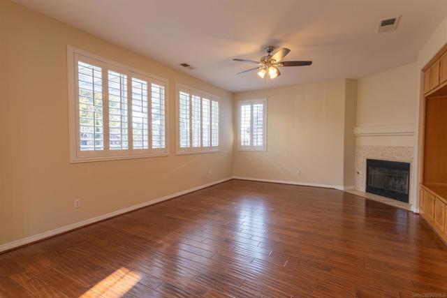 551 Dundee Ln, San Marcos CA: https://media.crmls.org/mediaz/d4040649-01b2-44e2-89c7-9bef2260f236.jpg