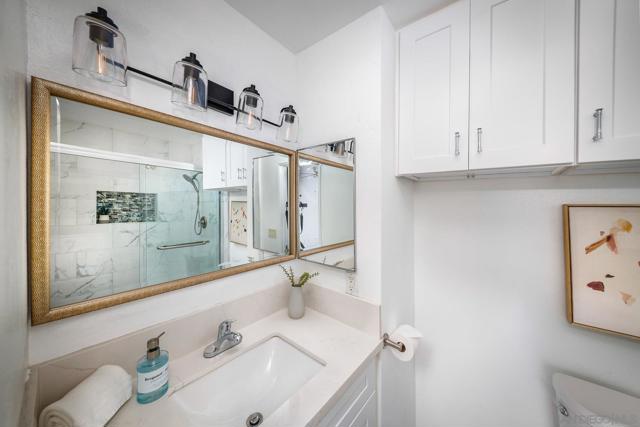 7325 Alicante Rd, Carlsbad CA: https://media.crmls.org/mediaz/d4047d1d-6eab-4af4-b5d0-e00945b9e65f.jpg