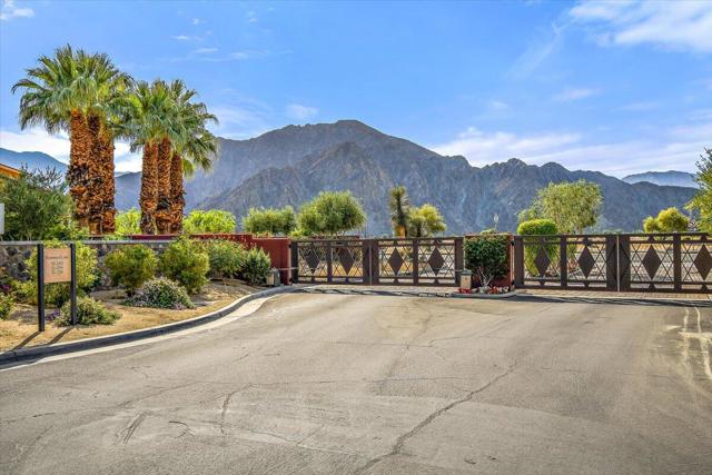 Image 48 of 51 For 52190 Desert Spoon Court