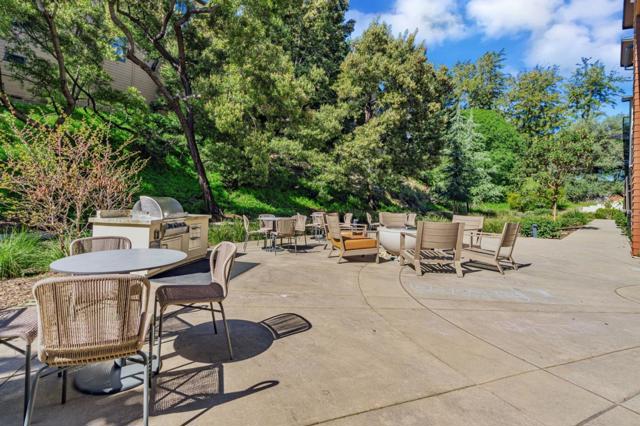 400 El Camino Real, Belmont CA: https://media.crmls.org/mediaz/d40634e3-4fed-47ad-9ee3-d48bdb4d81ac.jpg