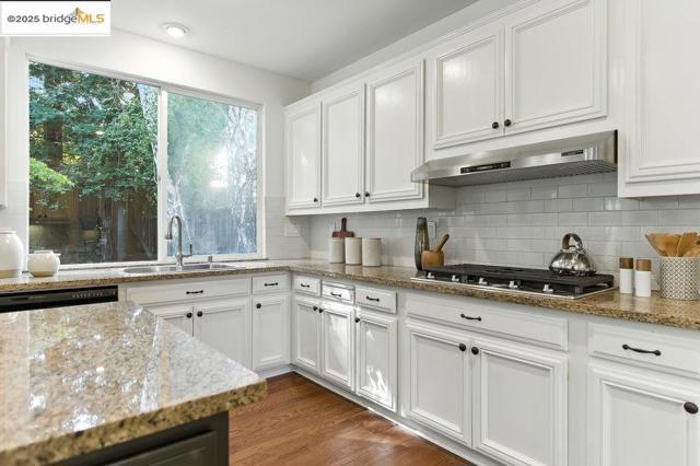 205 Dandelion Ln, San Ramon CA: https://media.crmls.org/mediaz/d4064153-0991-4580-9e4c-51208a177c18.jpg
