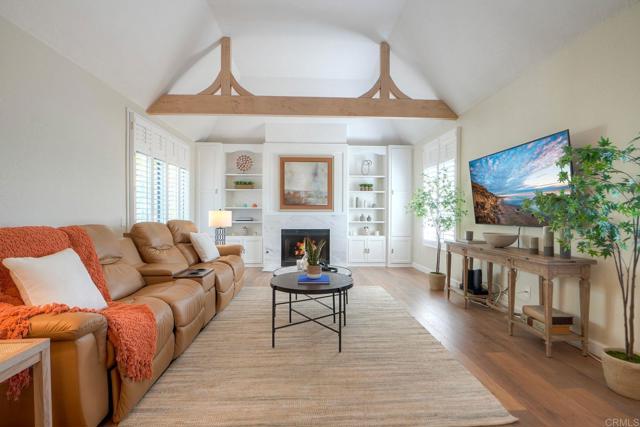 Detail Gallery Image 8 of 40 For 1234 Lupine Hills Dr, Vista,  CA 92081 - 4 Beds | 2/1 Baths