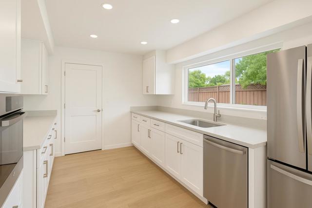 3728 Carlson Circle, Palo Alto CA: https://media.crmls.org/mediaz/d407640e-e3d0-4eb5-a13b-da0760d197ef.jpg