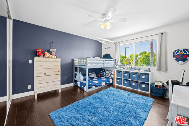 23716 Elkwood Street, West Hills CA: https://media.crmls.org/mediaz/d4082ff0-22d2-4b8c-b10a-9b20a8fea72e.jpg