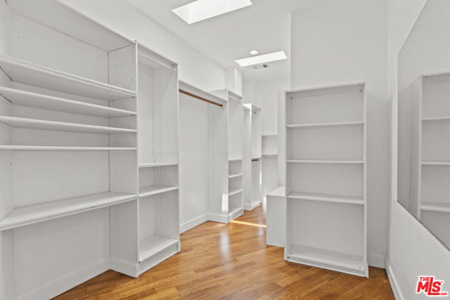 2646 Rinconia Drive, Los Angeles CA: https://media.crmls.org/mediaz/d40871fc-1d9d-429b-bb03-61891542d50b.jpg