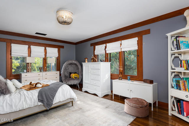 Detail Gallery Image 19 of 23 For 1344 Hillcrest Ave, Pasadena,  CA 91106 - 5 Beds | 4/1 Baths