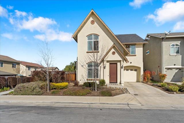 1600 Panorama Drive, Hollister CA: https://media.crmls.org/mediaz/d40ac342-c75b-4dfe-a0e5-4ebd4bdd435e.jpg