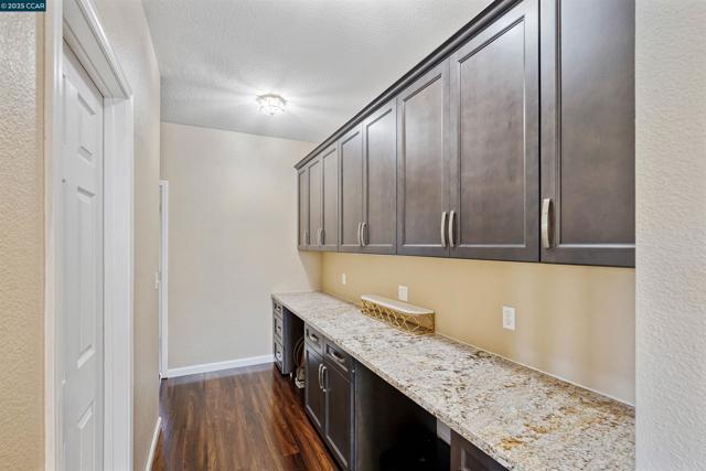812 Westgate Drive, Vacaville CA: https://media.crmls.org/mediaz/d40b9798-4b74-4e3e-8492-daf8c51820e4.jpg