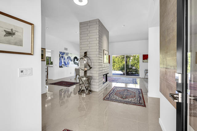 70880 Sunny Lane, Rancho Mirage CA: https://media.crmls.org/mediaz/d40c2552-2698-4156-8f4e-5f90bdbc29ad.jpg