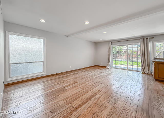 1646 Swansea Place, Westlake Village CA: https://media.crmls.org/mediaz/d40ea32d-3b9b-4724-abbe-523375c296a7.jpg