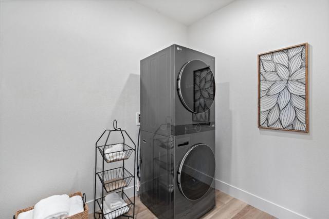 191 Scarlett Way, Hollister CA: https://media.crmls.org/mediaz/d40ecd03-5f97-4abd-adb7-62755a8d6f01.jpg