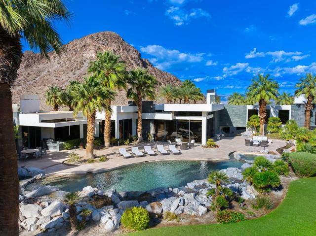 79235 Tom Fazio N Lane, La Quinta CA: https://media.crmls.org/mediaz/d40f9b66-4bb0-4e2d-8ff9-471a0fe21363.jpg