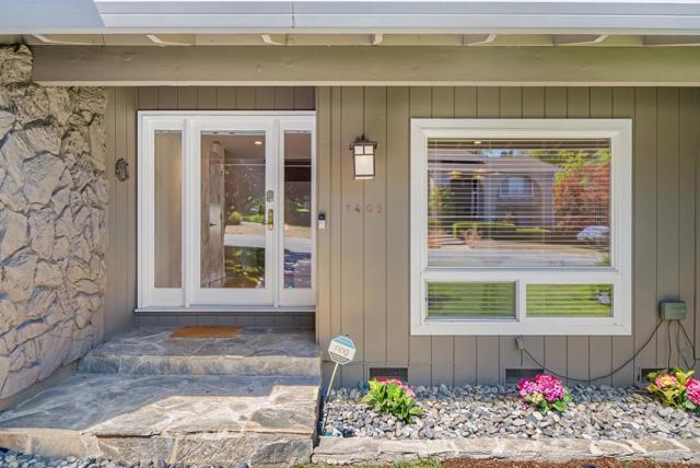 1405 Cedar Place, Los Altos CA: https://media.crmls.org/mediaz/d410384d-4b60-4248-b433-6c412c757ba3.jpg