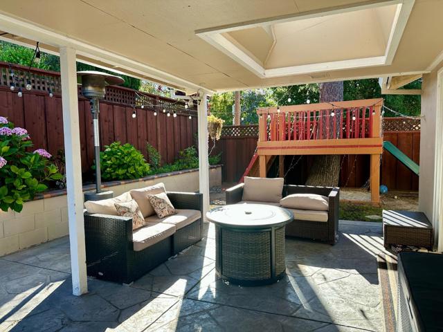 135 Green Hill Way, Los Gatos CA: https://media.crmls.org/mediaz/d410e93a-73f2-436b-babc-dbb929d6d431.jpg