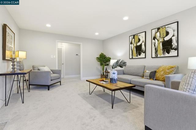 Image 6 of 23 For 612 Sitka Dr