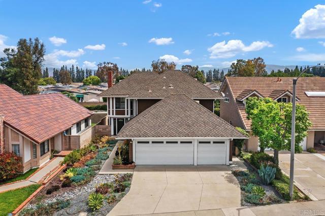 6 Cape Cod, Irvine CA: https://media.crmls.org/mediaz/d4120637-3ac7-460c-a19b-c2ca7a8e5f94.jpg