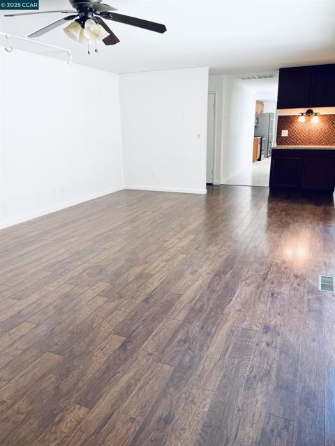 310 Miranda Ln, Alamo CA: https://media.crmls.org/mediaz/d4122b3b-3a19-4914-b25f-8b99f6ae2476.jpg