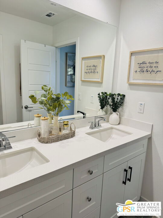 5688 California Circle, Banning CA: https://media.crmls.org/mediaz/d4133f23-a25d-4452-b8bf-be6a221c192d.jpg