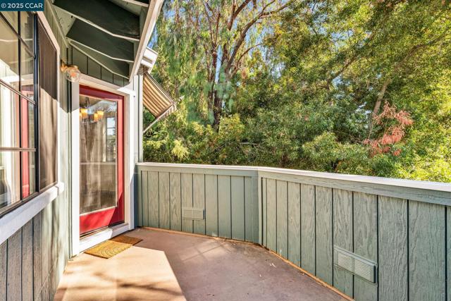 236 Canyon Woods Way, San Ramon CA: https://media.crmls.org/mediaz/d413885f-922f-4031-8a2d-8ed428191359.jpg