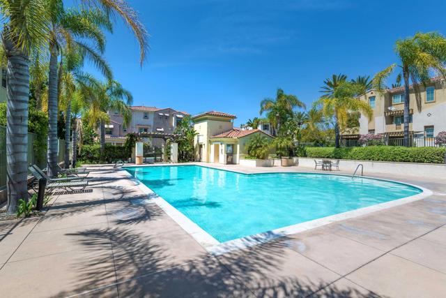 Detail Gallery Image 8 of 13 For 1291 Blue Jean Way Unit 4, Chula Vista,  CA 91913 - 2 Beds | 2/1 Baths