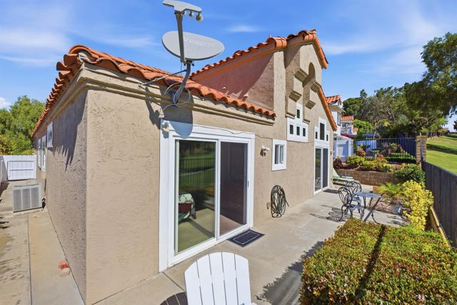 Detail Gallery Image 23 of 33 For 1428 Portofino Dr, Vista,  CA 92081 - 2 Beds | 2 Baths