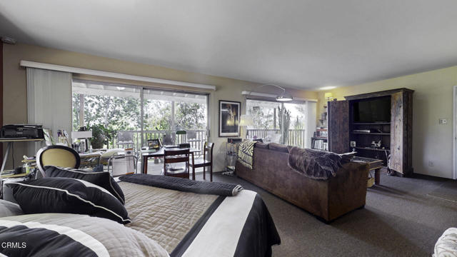 405 Mission Road, Glendale CA: https://media.crmls.org/mediaz/d4146957-7475-475b-adce-ff628dadc5b3.jpg