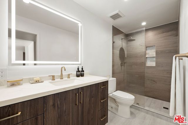 906 N Doheny Drive, West Hollywood CA: https://media.crmls.org/mediaz/d4149f6f-d973-4e86-ad21-2ddba7632ac1.jpg