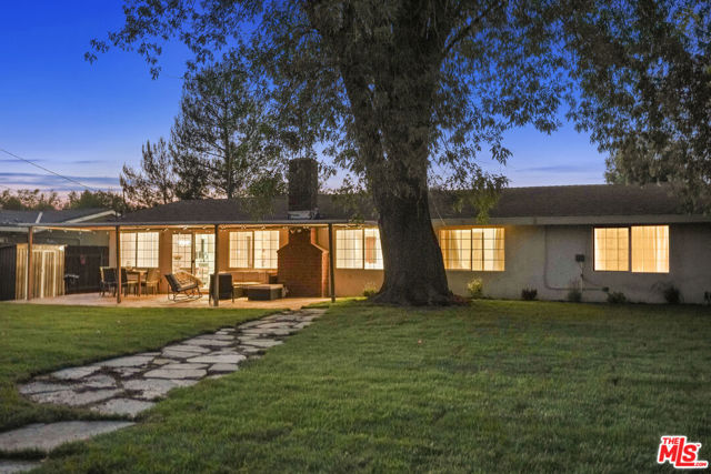20338 Coulson Street, Woodland Hills CA: https://media.crmls.org/mediaz/d414b6e0-a67f-456f-819b-bb12c71947c9.jpg
