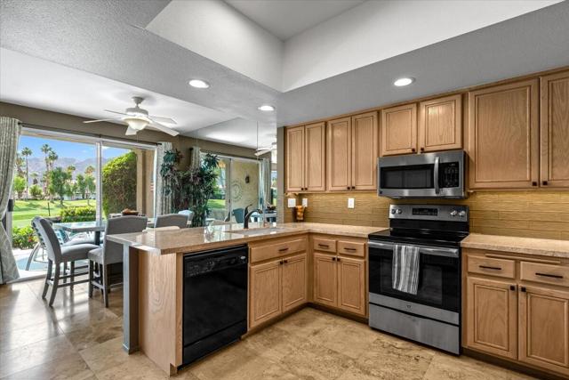 55331 Winged Foot, La Quinta CA: https://media.crmls.org/mediaz/d41554d4-84db-43e0-9caa-cda1a7ca4da8.jpg