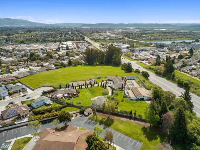 40 Eileen Street, Watsonville CA: https://media.crmls.org/mediaz/d41626b5-b19e-46b9-b990-b88b329fc81e.jpg