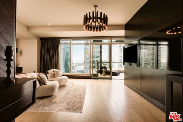 3 Bed Home for Sale in Los Angeles, California