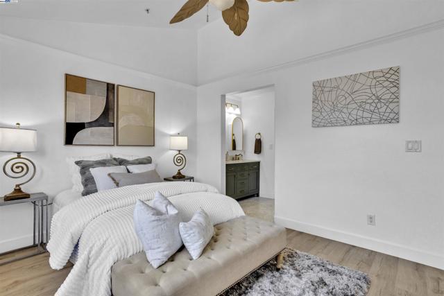 20340 Forest Ave, Castro Valley CA: https://media.crmls.org/mediaz/d417cb44-8bae-43e8-b132-d1dd7061a7c7.jpg