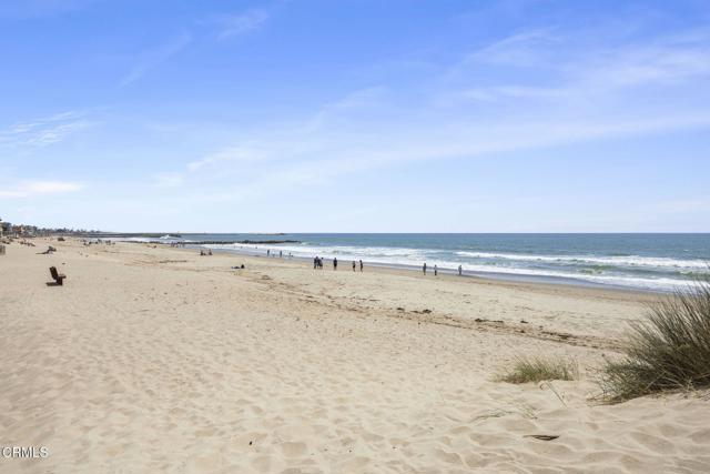 1218 Cornwall Lane, Ventura CA: https://media.crmls.org/mediaz/d4181332-4adc-42bb-a543-1301c4dfb30c.jpg