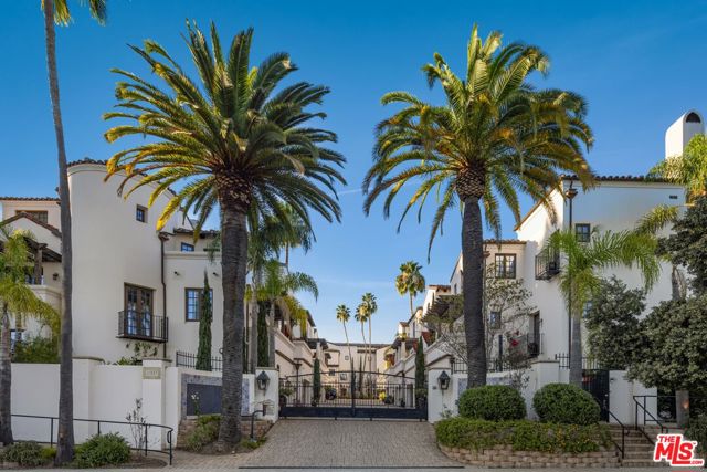 11937 West Sunset Boulevard, 4