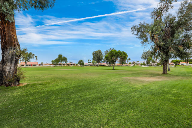 78800 Montego Bay Circle, Bermuda Dunes CA: https://media.crmls.org/mediaz/d4187c28-4d47-4f6a-ab53-ee7fe954b35c.jpg