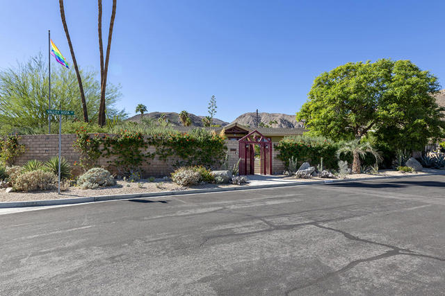 Image 3 of 60 For 67931 Valley Vista Drive