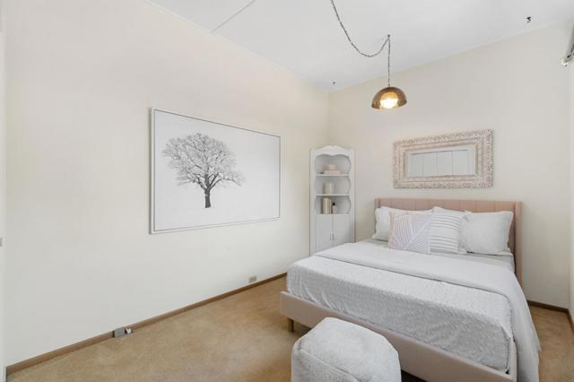 17 Oak Street, Los Altos CA: https://media.crmls.org/mediaz/d419ddcb-e3ce-4e68-9ac7-335896ab4cd6.jpg
