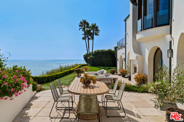 32804 Pacific Coast Highway, Malibu CA: https://media.crmls.org/mediaz/d41a0bc6-ddf5-441a-b516-67fac957b73e.jpg