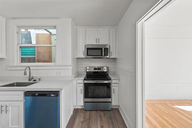 15241526 Irving Street, San Francisco CA: https://media.crmls.org/mediaz/d41a21c8-c624-440a-abfb-070dfb7d5d24.jpg