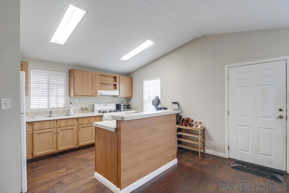 MLS #250032080SD image #8