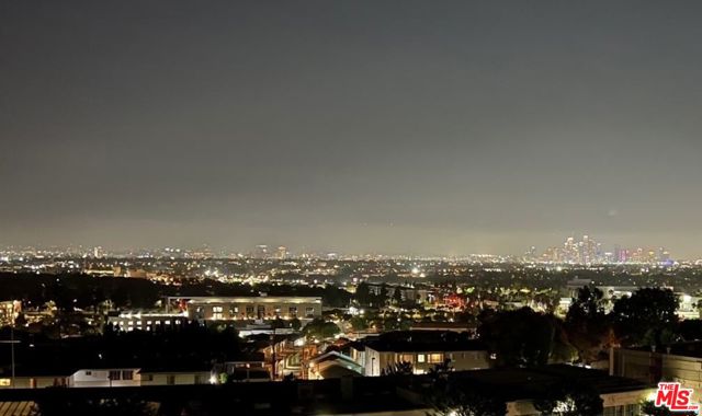 3921 Don Diablo Drive, Los Angeles CA: https://media.crmls.org/mediaz/d41abf68-bc66-47bd-ae55-be270e9871b7.jpg