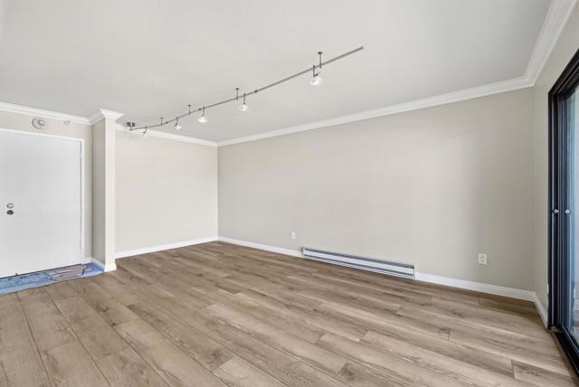 Image 5 of 49 For 8 Commodore Drive C457