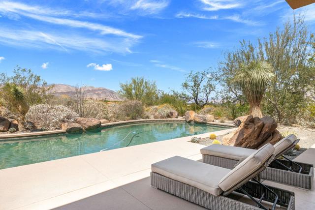 50741 Desert Arroyo Trail, Indian Wells CA: https://media.crmls.org/mediaz/d41c0875-44a3-4ba6-901a-4df5f72e0dc6.jpg