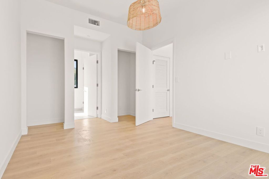 MLS #25616219 image #18