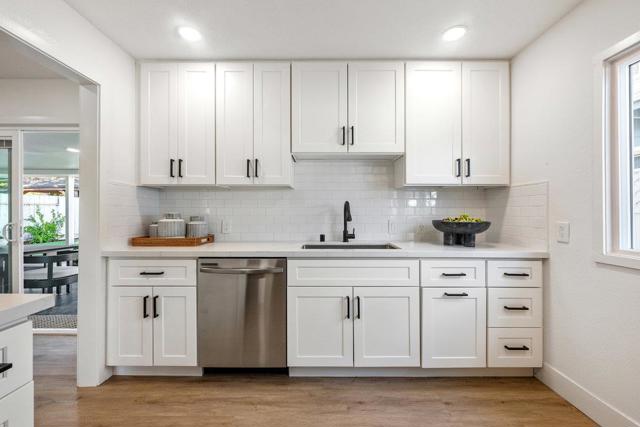 609 Fallon Avenue, San Mateo CA: https://media.crmls.org/mediaz/d41d25f3-c26d-4e76-bd57-112b64327b42.jpg