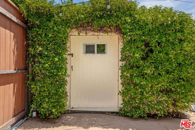 5358 S Centinela Avenue, Los Angeles CA: https://media.crmls.org/mediaz/d41dccf1-afa4-4d85-a3a0-c67d05f3a23c.jpg