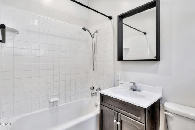 Detail Gallery Image 28 of 30 For 827 Parkman Dr, La Canada Flintridge,  CA 91011 - 4 Beds | 3 Baths