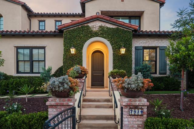 Detail Gallery Image 2 of 39 For 7914 Silvery Moon Ln, Rancho Santa Fe,  CA 92067 - 5 Beds | 5/1 Baths