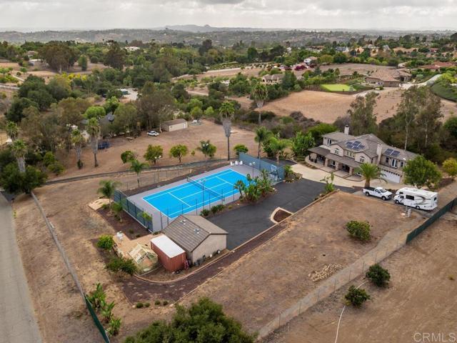 Detail Gallery Image 6 of 75 For 3347 Yucca Ter, Fallbrook,  CA 92028 - 4 Beds | 4/1 Baths